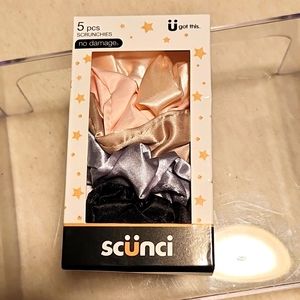 NWT Scünci 5-pcS No Damage SATIN SCRUNCHIES!